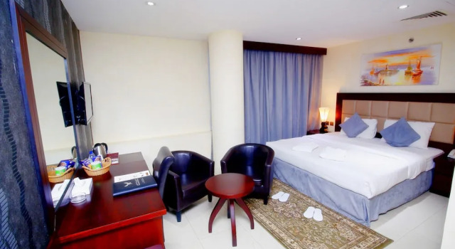 Номер Standard Royal Falcon Hotel