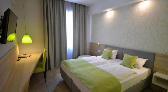 Одноместный номер Superior Hotel Emonec