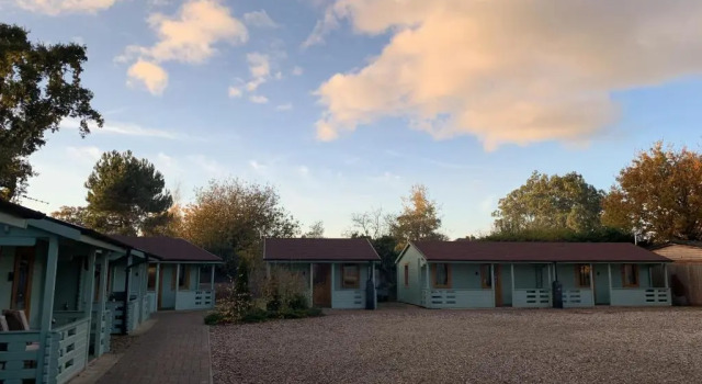 Southernwood - Garden Lodge 3, Забронировать Отель Отели в центре Дидкот, в центре