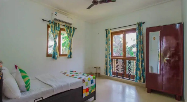 OYO 13634 Home Pool Side 2BHK Siolim