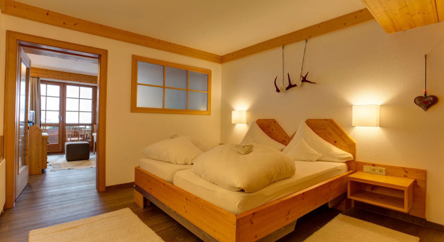AmDorfplatz, Забронировать Отель Отели Санкт-Антон-ам-Арльберг 4 звезды, рядом с Arl.rock Sport Park, 4*