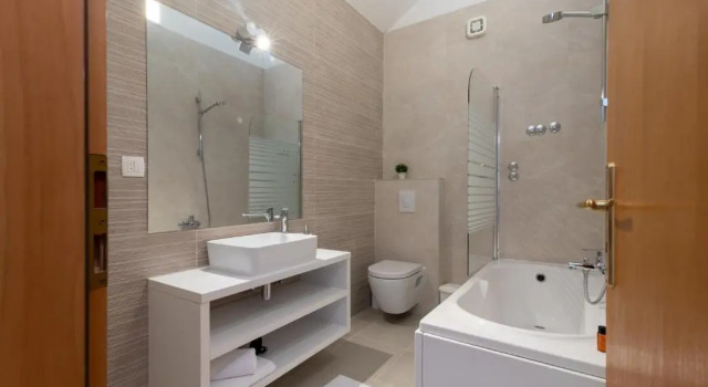 Апартаменты с 2 комнатами с балконом и с видом на море Villa Ana Trogir