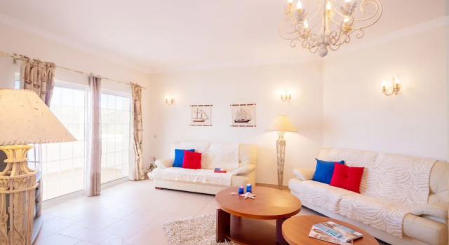 Вилла с 6 комнатами с балконом и с видом на бассейн Villa Manihi - Moradia elegante com BBQ e piscina aquecível - Albufeira