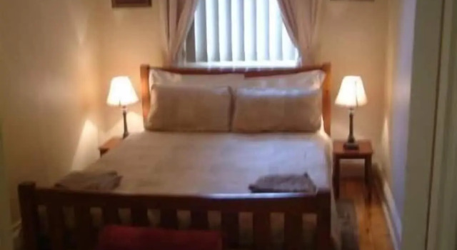 Четырёхместные апартаменты Royal с балконом Royal Apartments