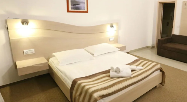 SCALA Bed & Breakfast, Забронировать Отель «постель и завтрак» Отели Водице с завтраком, рядом с Частный Пляж Отеля «Кристина», Завтраки