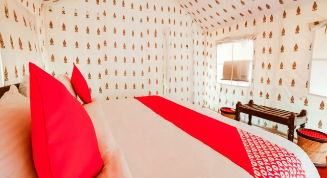 Royal Tent Pushkar, Забронировать Отель Отели штата Раджастхана с парковкой, Парковка
