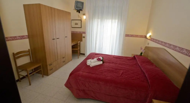 Четырёхместный номер Standard Дуплекс Hotel Ganfo