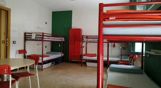 Кровать в общем номере (мужской номер) Malpensa Milan Expo Hostel