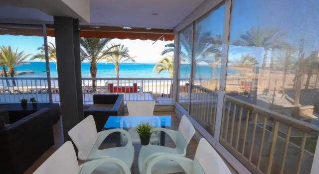 Апартаменты с 3 комнатами с видом на море DIFFERENTFLATS Altair