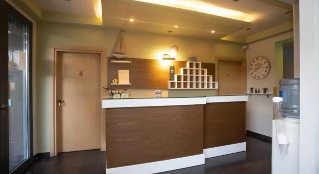 Amalia Center, Rezervovat Hotel Hotely v Nea Vrasna s parkováním, Parkování