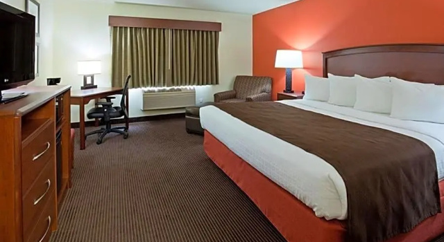 Четырёхместный номер Standard AmericInn by Wyndham Grafton