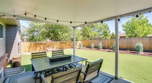 Коттедж Covered Patio & Fire Pit: Centennial Home!