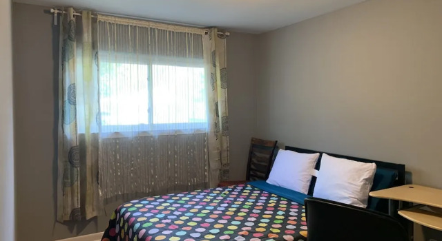 Budget Room in Livonia Guest House, Забронировать Гостевой дом Гостевые дома Ливония, Гостевой дом