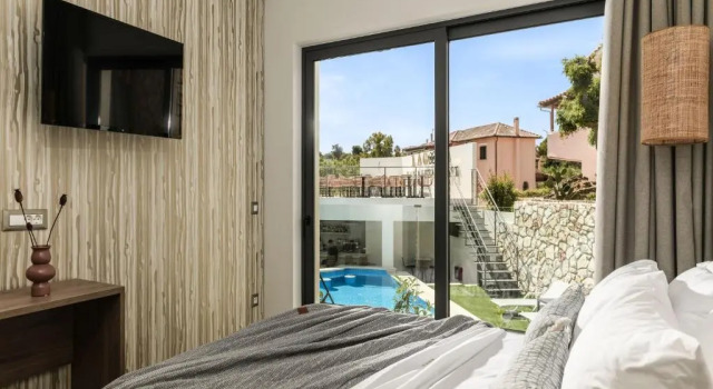 Апартаменты Lagoon Luxury Suites