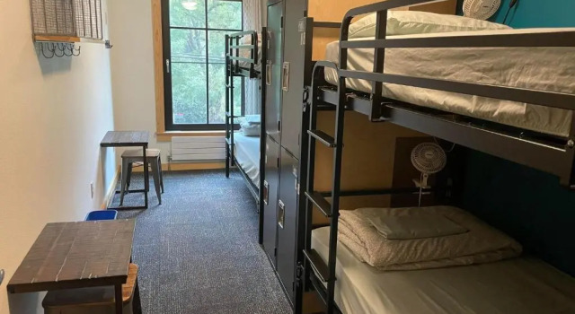 Кровать в общем номере (мужской номер) Northwest Portland Hostel