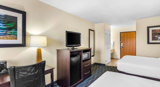 Четырёхместный номер Standard Best Western Oglesby Inn