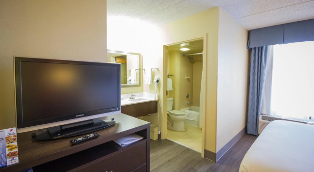 Двухместный люкс Atwell Suites Austin Airport by IHG