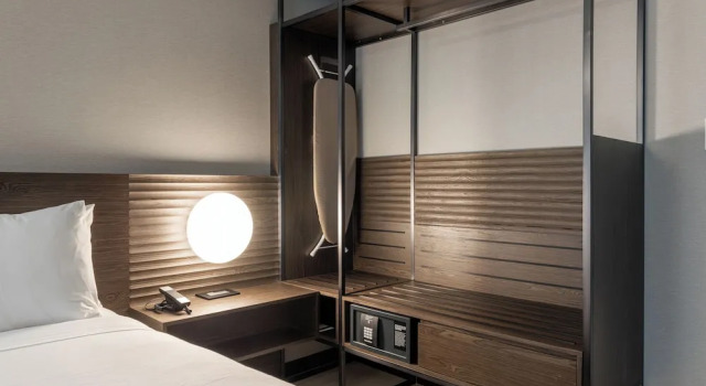 Двухместный номер Standard с балконом AC Hotel Burlington