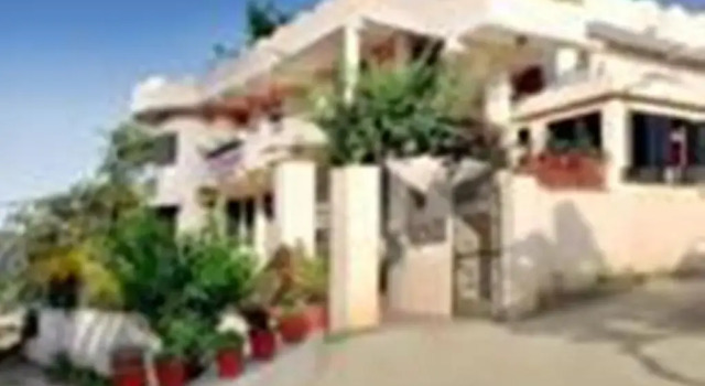 Hotel Parash New
