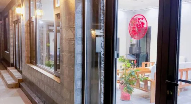 Yingzhizhu Homestay, Book Hotel Hoteller i Beijing Province med parkering, Parkering