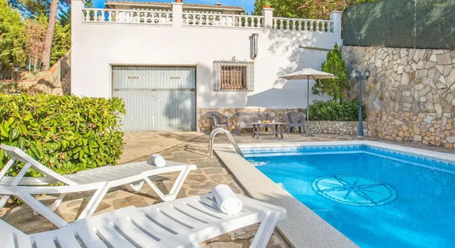 Holiday Home Private Swimming Pool Quietly Located 85 Km From Lloret De Mar
