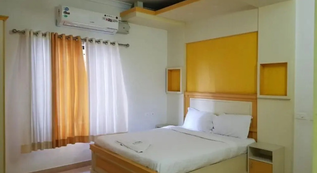 Shalom Residency