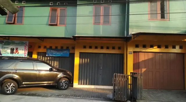 Halona Guest House, Varaa Matkakoti Batu East Java, lähellä Kali Watu Rafting