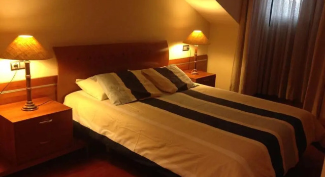 Atico centro Oviedo 3hab+garaje+terraza+wifi, Забронировать Отель Отели Овьедо с парковкой, рядом с Театр Кампоамор, Парковка