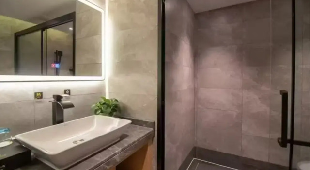 Номер Economy Poltton International Apartment Liuzhou