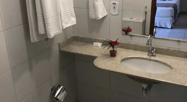 Четырёхместный номер Economy Porto Geraes Praia Hotel
