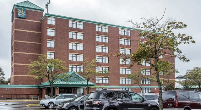 Holiday Inn Express Hamilton Stoney Creek, Varaa Hotelli Hamilton 