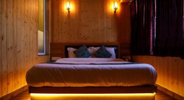 Offbeat Aman The Lake Front Hotel, Rezervovat Hotel Nainital Uttarakhand