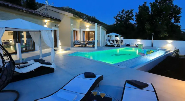 Вилла Villa in Starigrad with heated pool