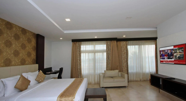 Fab Ni Ambaari Suites