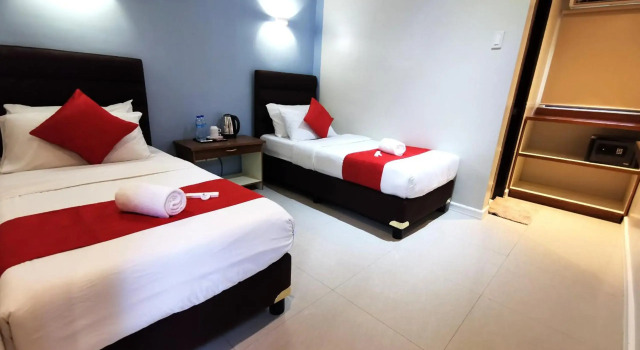 Charms Hotel