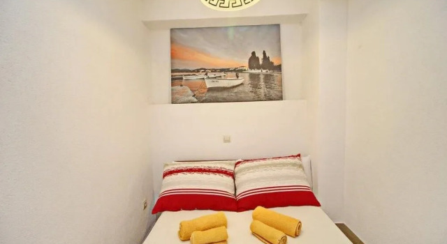 Apartment Happy