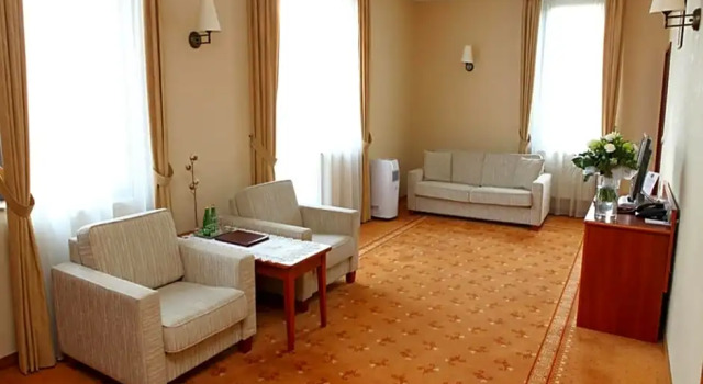 Hotel Zawiercie, Забронировать Отель Отели и гостиницы Заверце-Нове, Отель