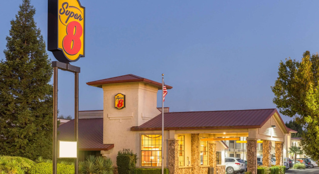 Super 8 by Wyndham Corning