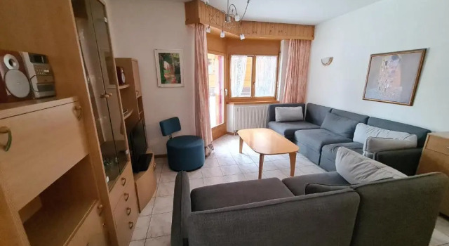 Residenz Darianne 12, Забронировать Апартаменты/квартира Отели Лейкербад с парковкой, рядом с Горнолыжный подъемник Геммибан, Парковка