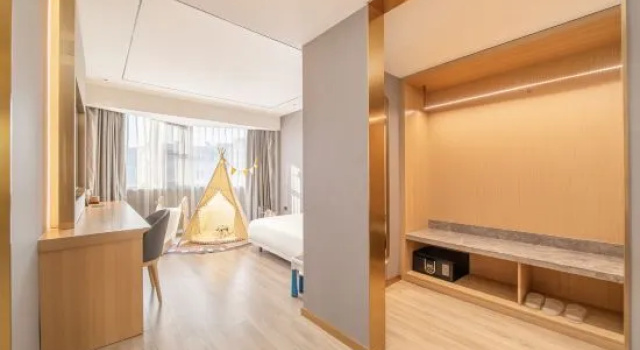 Люкс Orange Luoyang WangchengPark Metro Station Hotel