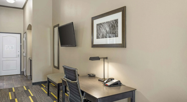 Четырёхместный люкс Best Western Plus Emerald Inn & Suites