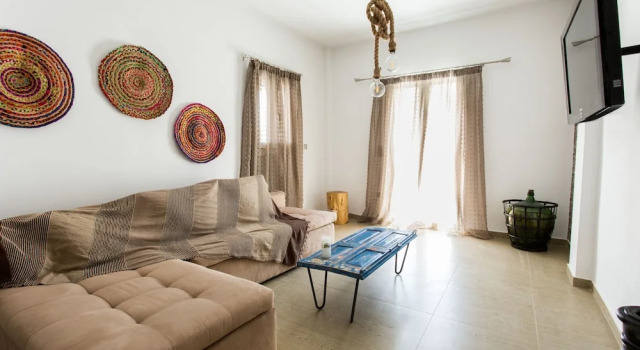 Paros Central House