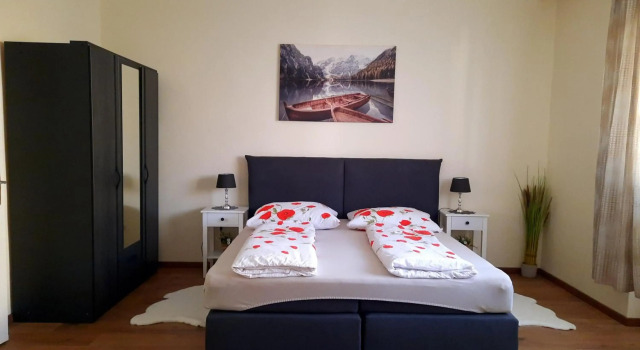 Ferienhaus Lina, Book Hotel Neusiedl am See 