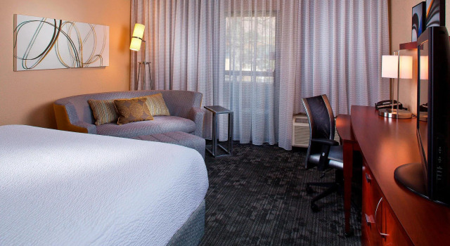 Двухместный номер Standard Courtyard by Marriott Charlottesville