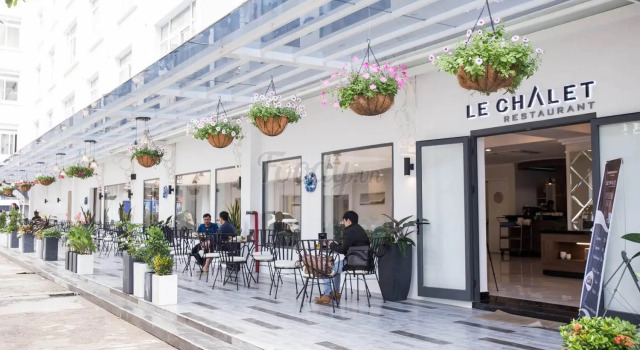 Полулюкс Saigontourane Hotel