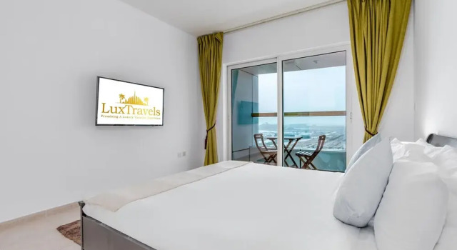 Lux BnB Elite Residence Harbor Views, Забронировать Отель «постель и завтрак» Дубай Эмират Дубай, рядом с Jumeirah Palm Tram Station