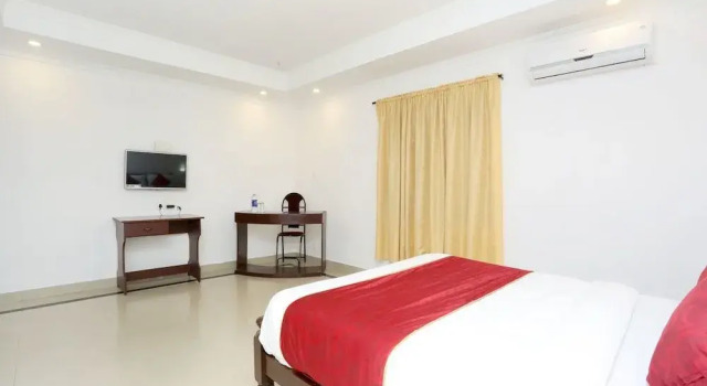 Hotel Al Saj by OYO Rooms