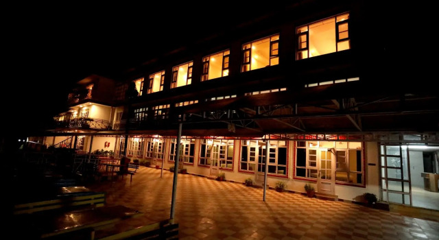 Amara Hill Queen Mussoorie, Rezervovat Hotel Hotely v Mussoorie se snídaní, Snídaně