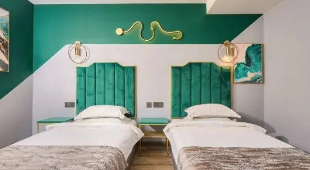 Четырёхместный люкс с 2 комнатами Neo Paly Hotel