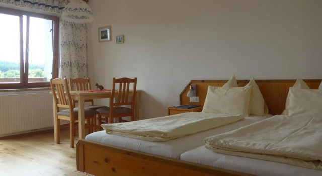 Biobauernhof Wolf-Hof, Prenota Hotel Pressbaum Bosco Viennese